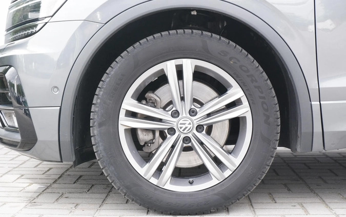 Volkswagen Tiguan cena 139900 przebieg: 99138, rok produkcji 2019 z Miastko małe 352